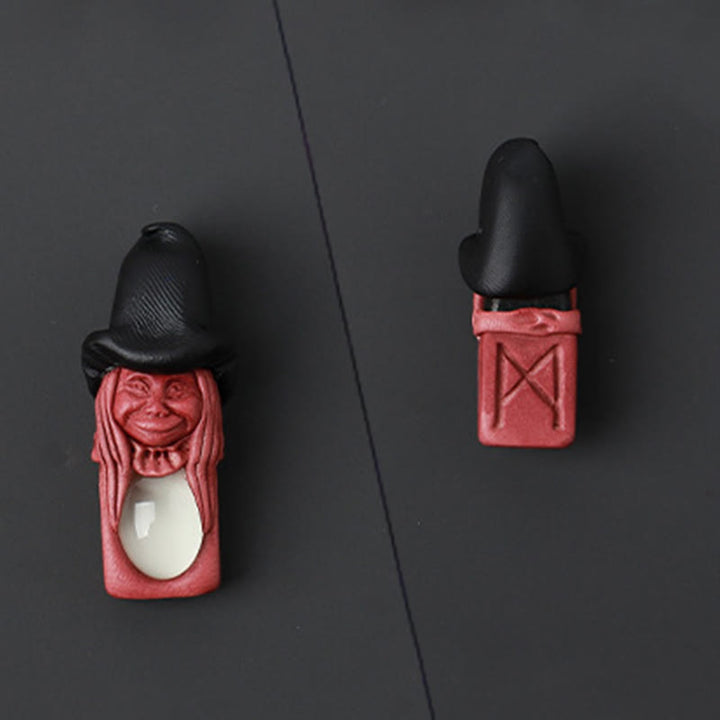 Ornamento pendente con pietra preziosa runica a forma di elfo nordico Olivenorma