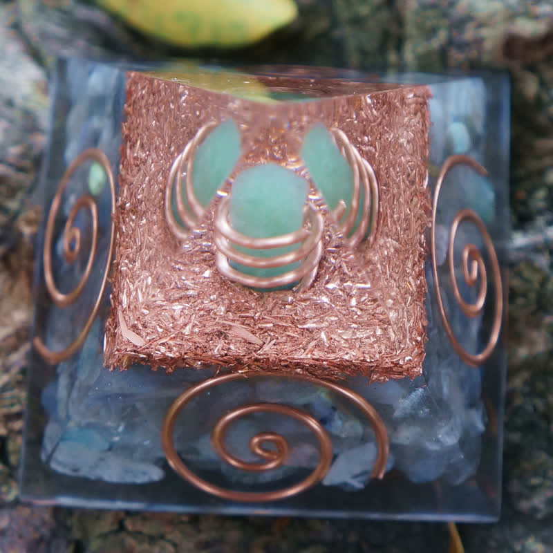 Piramide di orgone di labradorite con prisma esagonale in avventurina verde Olivenorma 