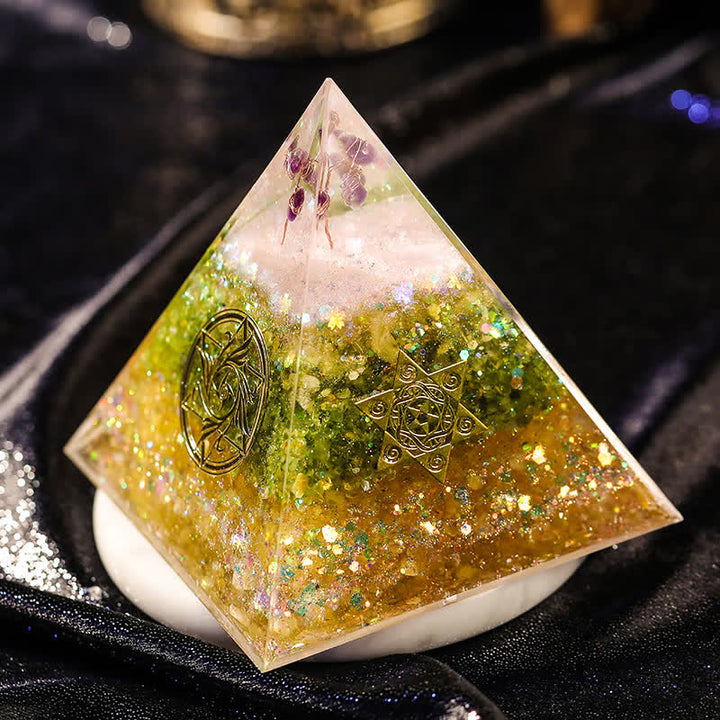 Olivenorma "Blessings" Ametista Peridoto Citrino Orgone Piramide 