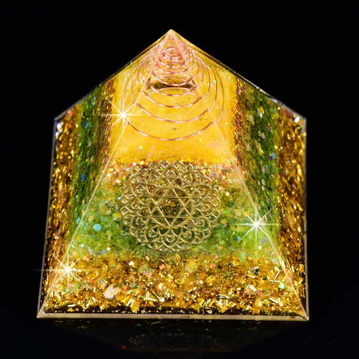 Olivenorma "Buona fortuna nell'anno" Piramide di orgone di peridoto citrino