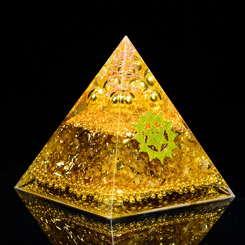 Olivenorma "Attrazione della ricchezza" Piramide di cristallo trasparente di orgone citrino 