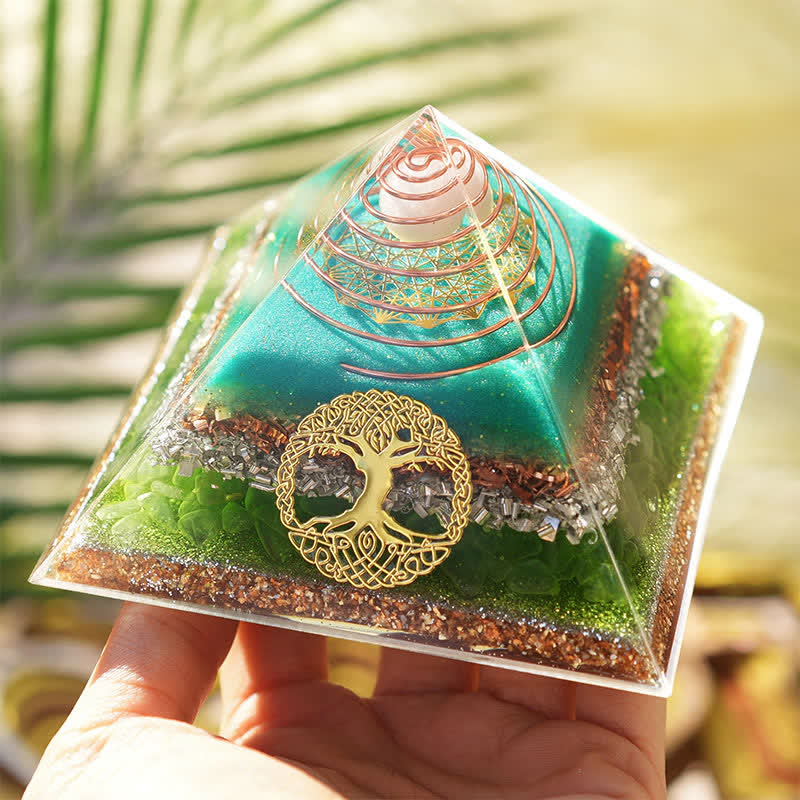 Olivenorma "Albero della vita" Piramide di orgone di peridoto di cristallo trasparente