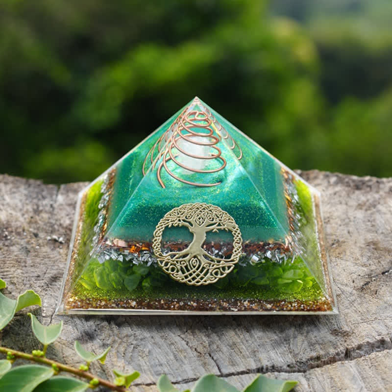 Olivenorma "Albero della vita" Piramide di orgone di peridoto di cristallo trasparente