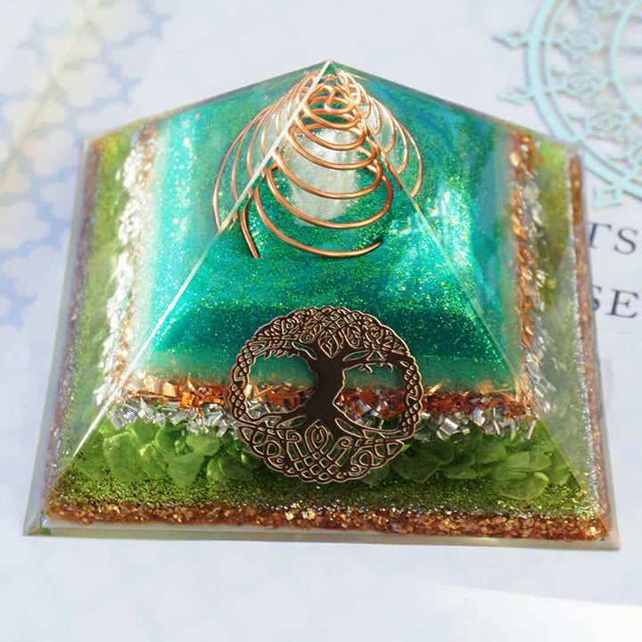 Olivenorma "Albero della vita" Piramide di orgone di peridoto di cristallo trasparente