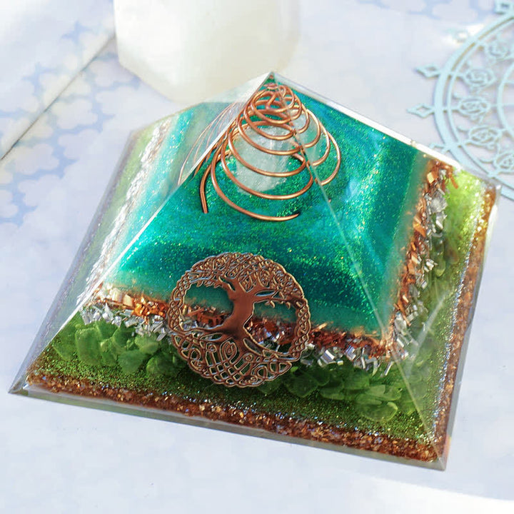 Olivenorma "Albero della vita" Piramide di orgone di peridoto di cristallo trasparente