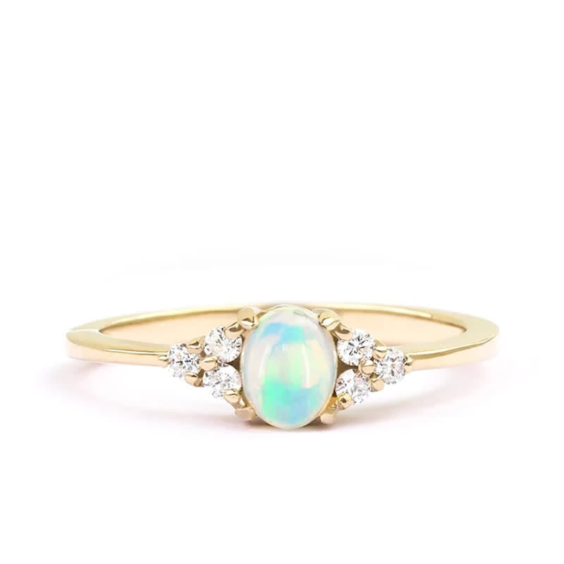 Anello Olivenorma semplice ovale in opale bianco e zirconi