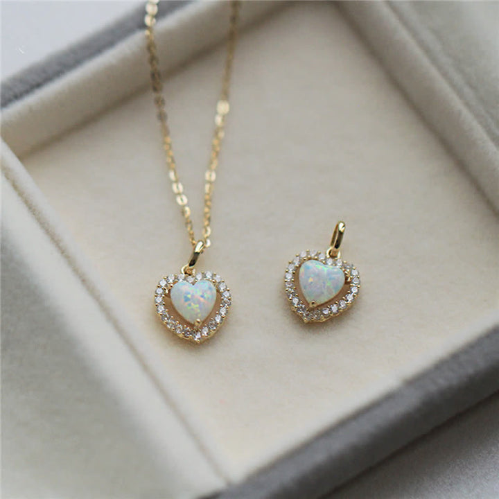 Collana con ciondolo a forma di cuore in zircone bianco opale Olivenorma