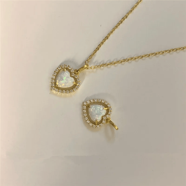 Collana con ciondolo a forma di cuore in zircone bianco opale Olivenorma