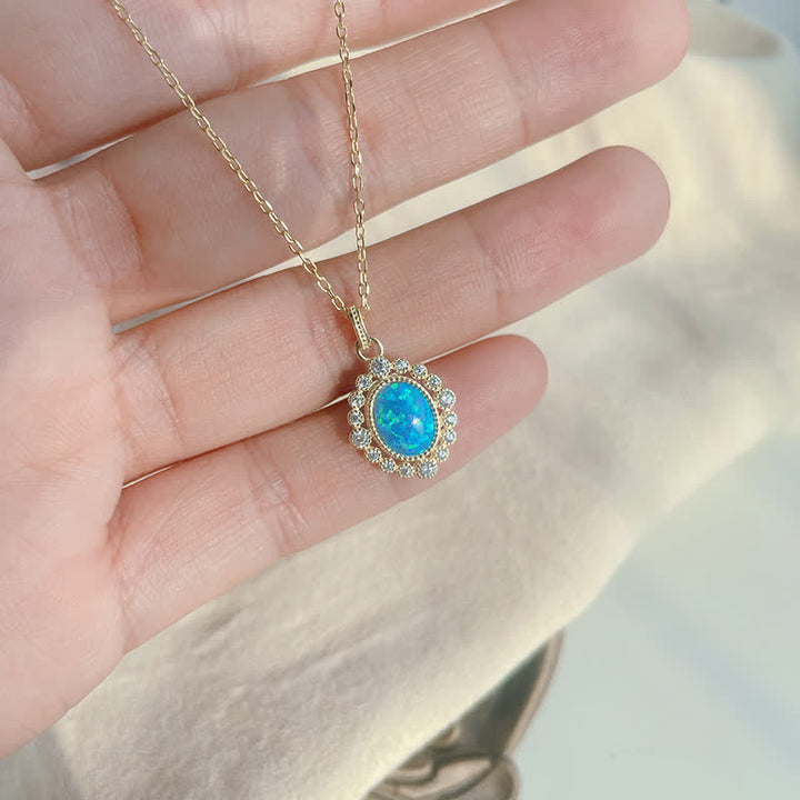 Collana con ciondolo ovale inciso in blu opale Olivenorma