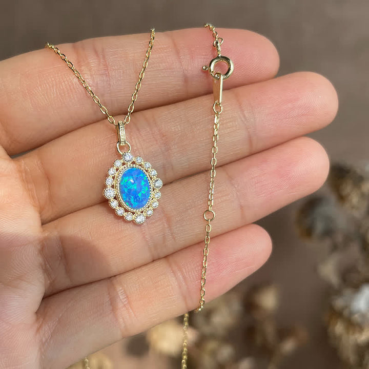 Collana con ciondolo ovale inciso in blu opale Olivenorma