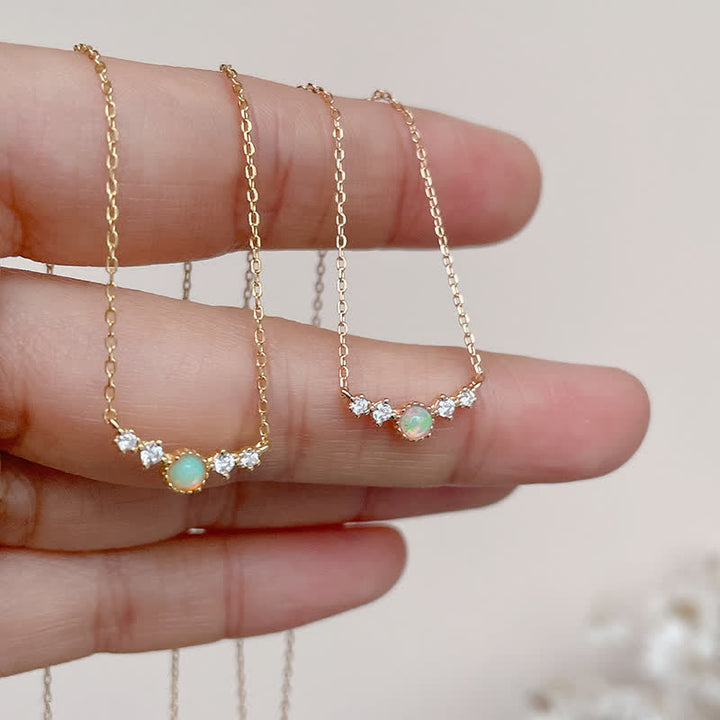 Collana con ciondolo lungo in zircone bianco opale Olivenorma 
