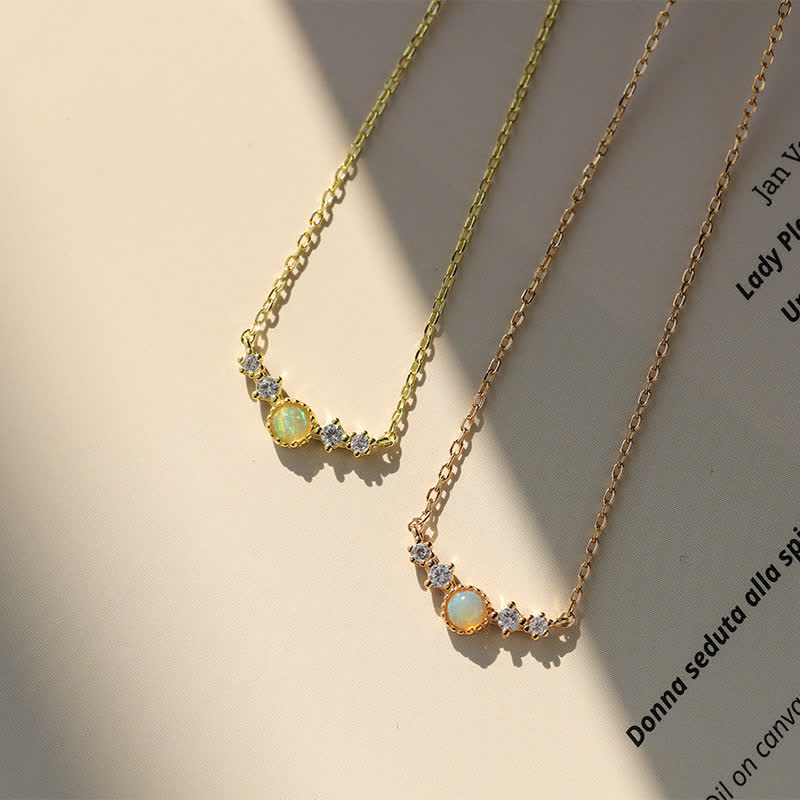 Collana con ciondolo lungo in zircone bianco opale Olivenorma 