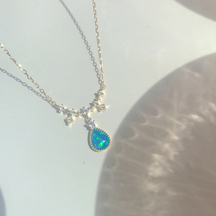 Collana con ciondolo a goccia d'acqua in zircone bianco e blu Olivenorma 