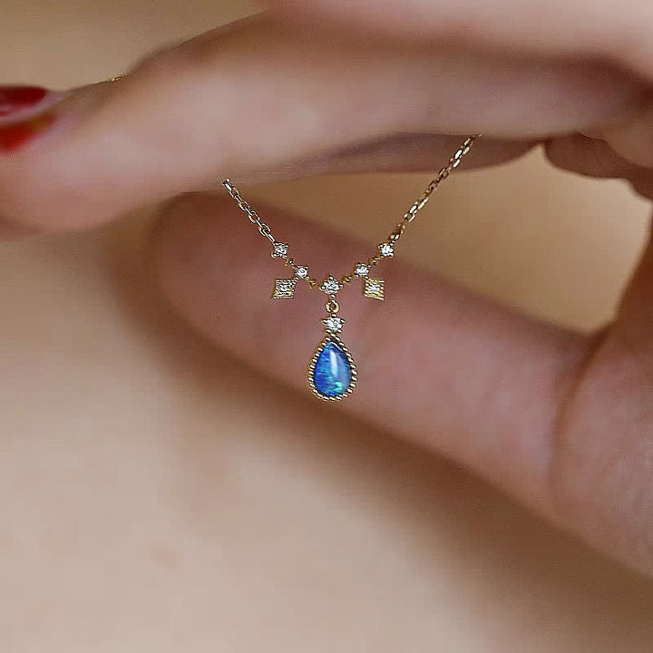 Collana con ciondolo a goccia d'acqua in zircone bianco e blu Olivenorma 