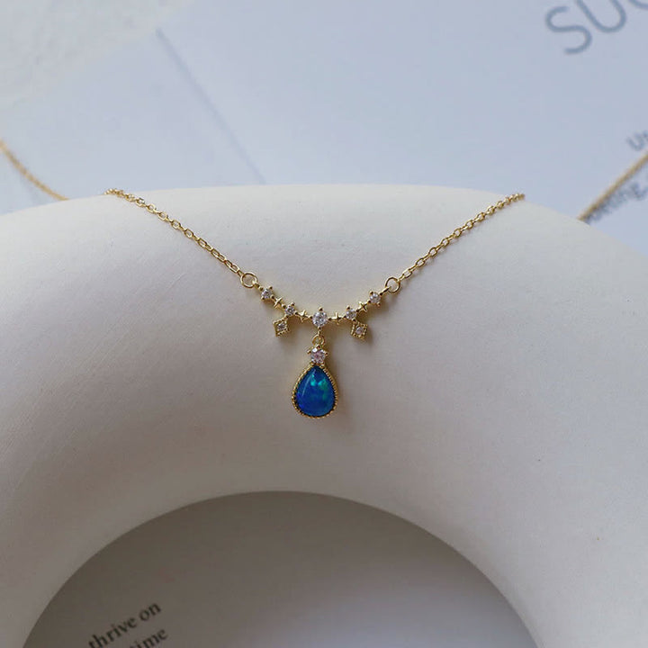 Collana con ciondolo a goccia d'acqua in zircone bianco e blu Olivenorma 