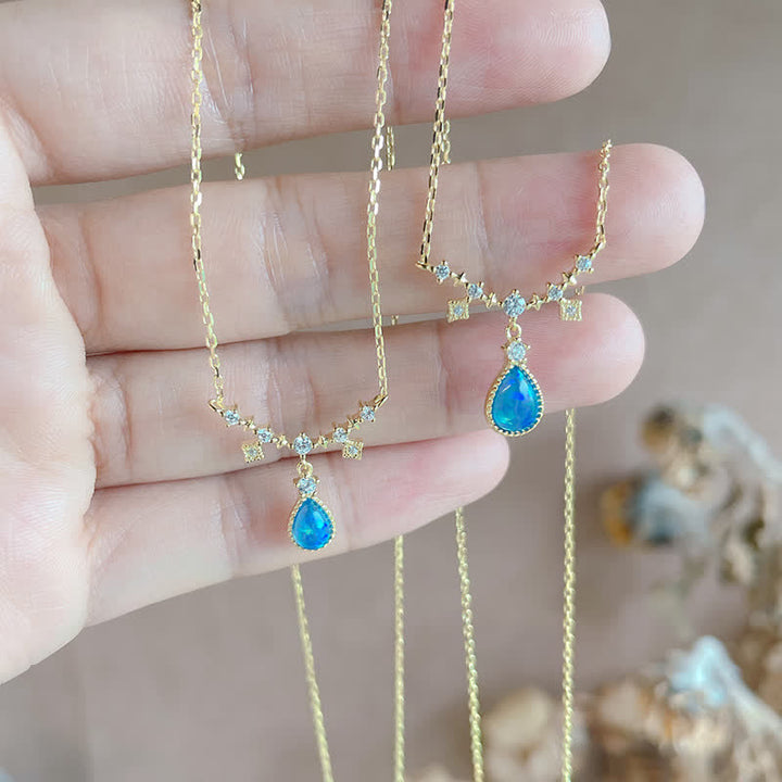 Collana con ciondolo a goccia d'acqua in zircone bianco e blu Olivenorma 