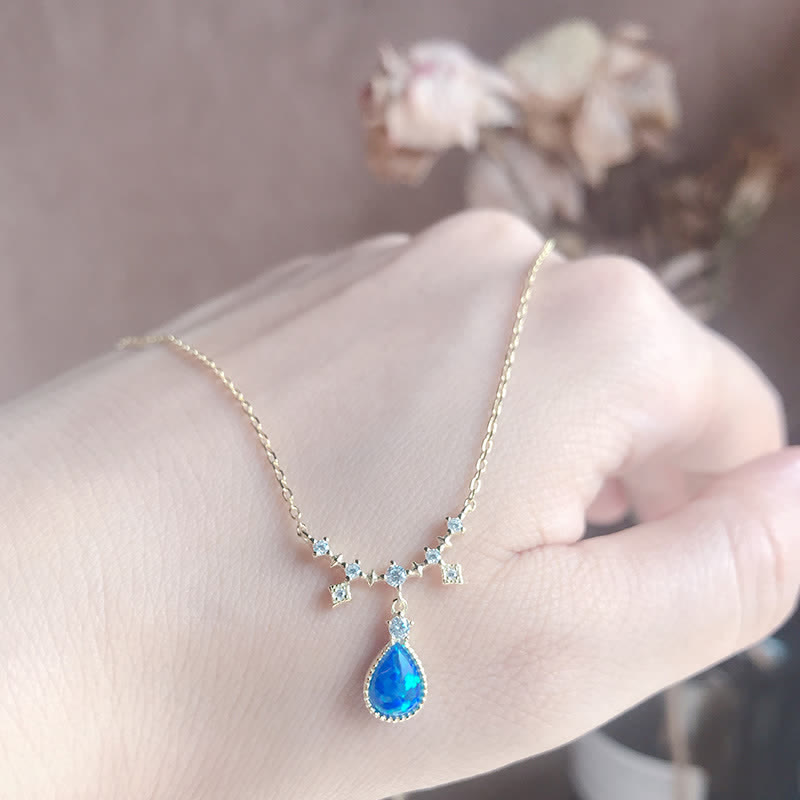 Collana con ciondolo a goccia d'acqua in zircone bianco e blu Olivenorma 