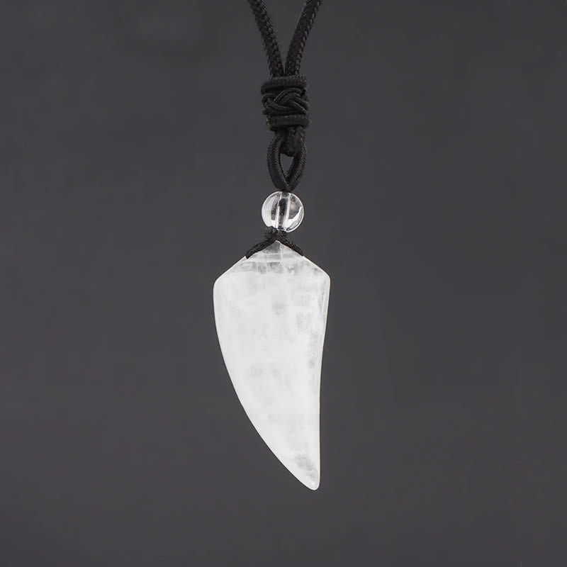 Collana con ciondolo a forma di dente di lupo in pietra naturale Olivenorma