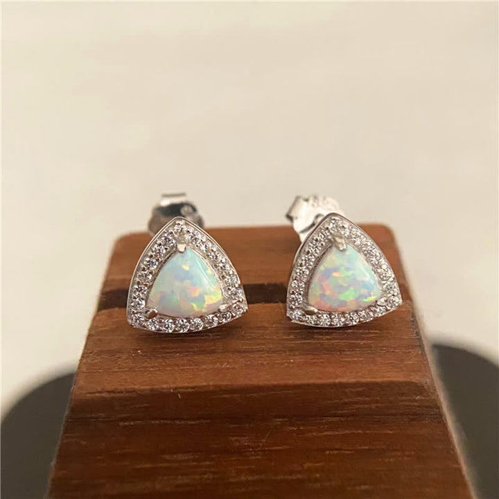 Oliveno Orecchinirma in argento 925 con forma triangolare in opale