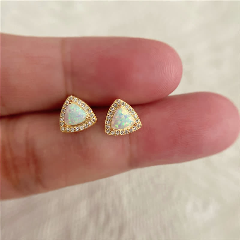 Oliveno Orecchinirma in argento 925 con forma triangolare in opale