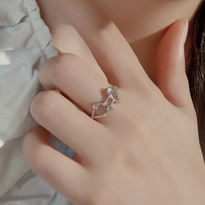 Anello con simbolo zodiacale in pietra di luna naturale Olivenorma