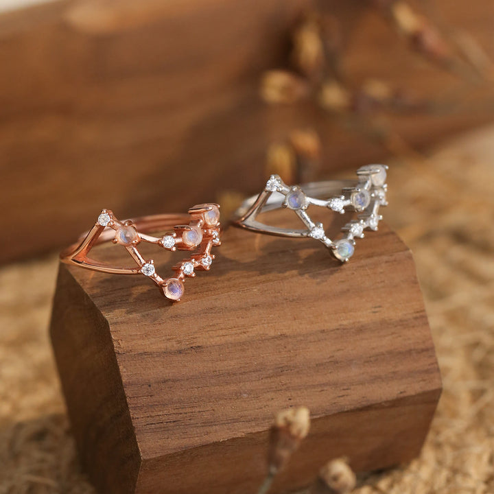 Anello con simbolo zodiacale in pietra di luna naturale Olivenorma
