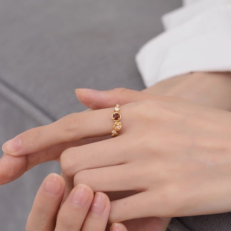 Olivenorma"Venus Rose" - Anello in granato con moissanite rosa