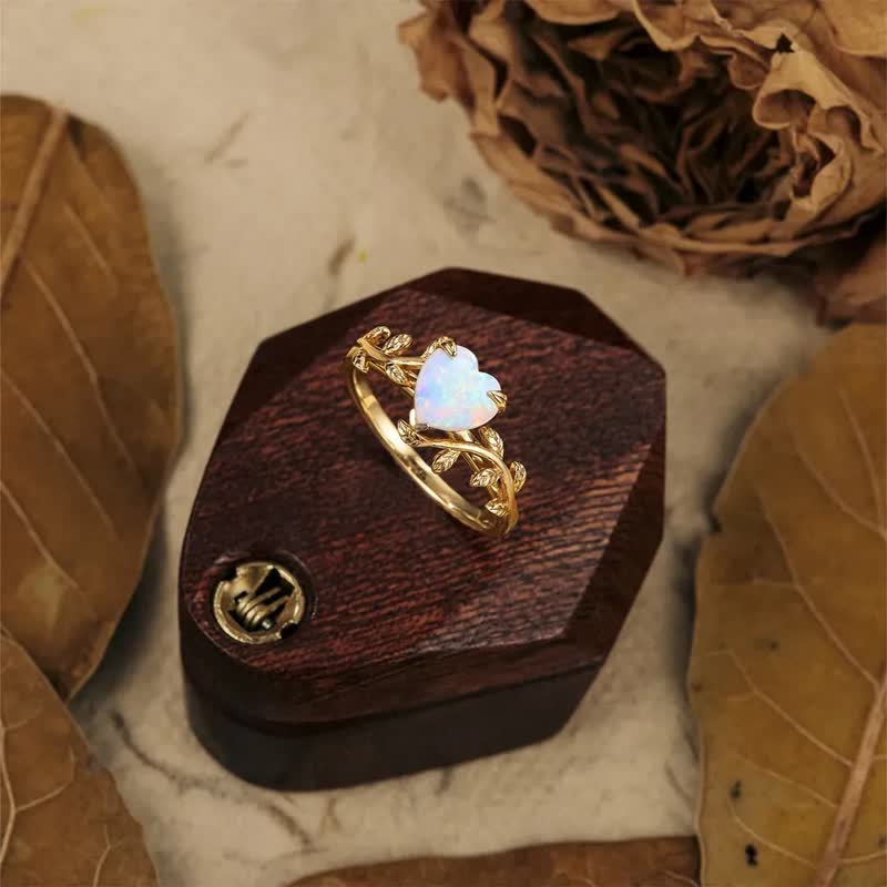 Anello con foglie a forma di cuore in opale naturale Olivenorma