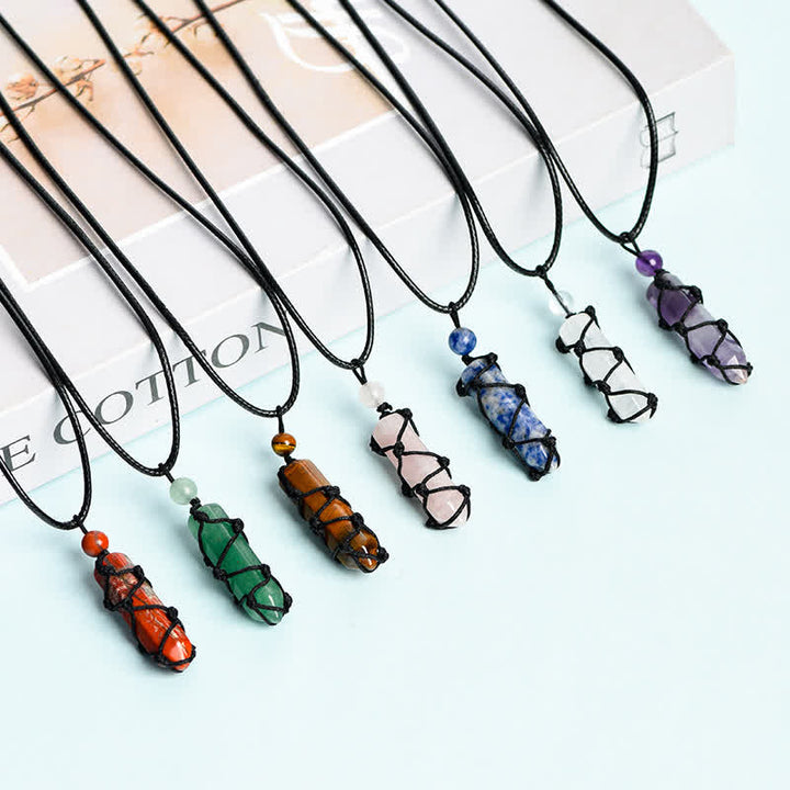 Collana con ciondolo a forma di nodo con borsa in rete intrecciata a colonna di cristallo Olivenorma