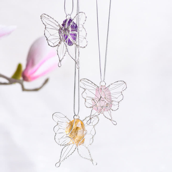 Collana con ciondolo a farfalla in filo d'argento avvolto a mano in cristallo naturale Olivenorma