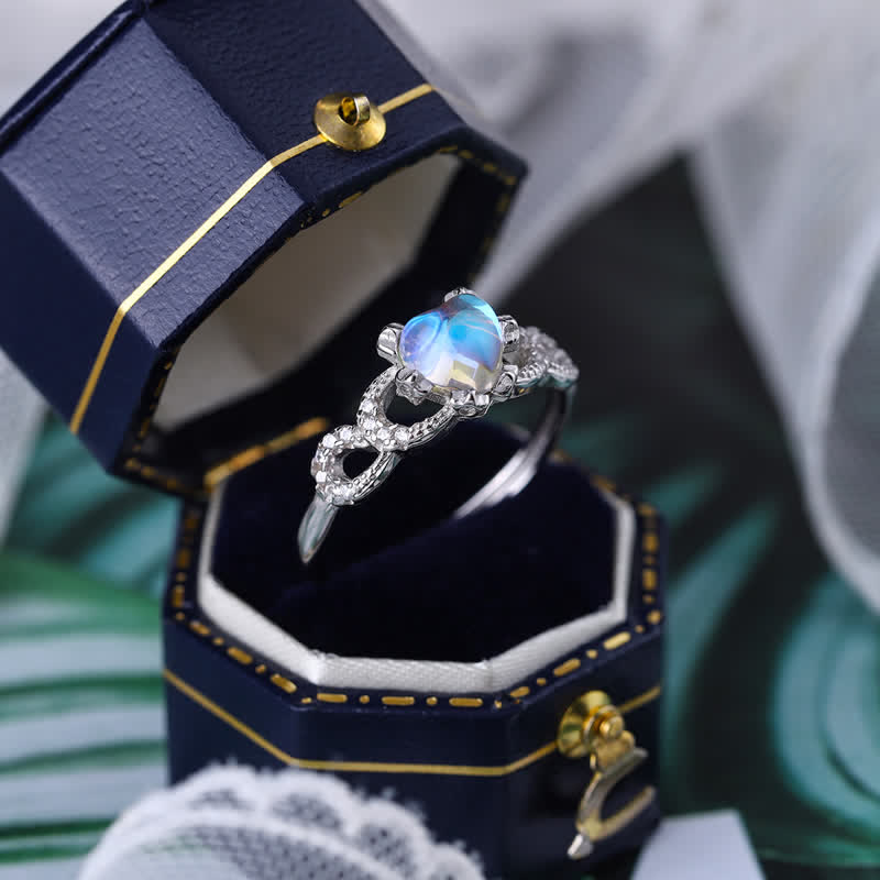 Anello regolabile aperto a forma di cuore in argento sterling con pietra di luna Olivenorma