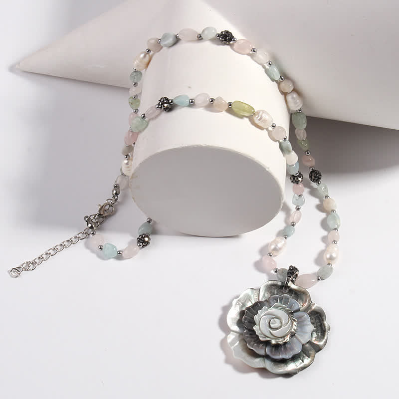 Collana con ciondolo a forma di fiore a forma di cuore in pietra naturale Olivenorma