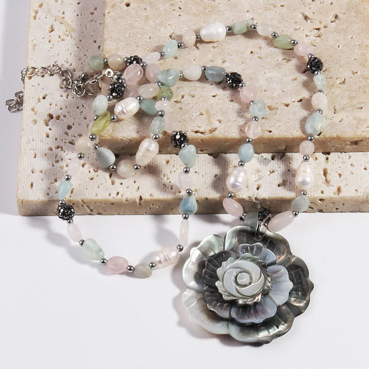 Collana con ciondolo a forma di fiore a forma di cuore in pietra naturale Olivenorma