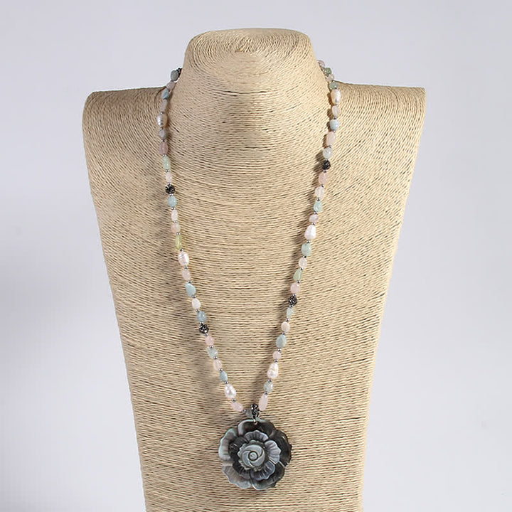 Collana con ciondolo a forma di fiore a forma di cuore in pietra naturale Olivenorma