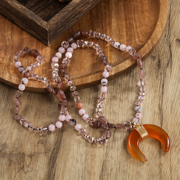 Collana con ciondolo a forma di mezzaluna in corno di bue con perline di cristallo naturale Olivenorma