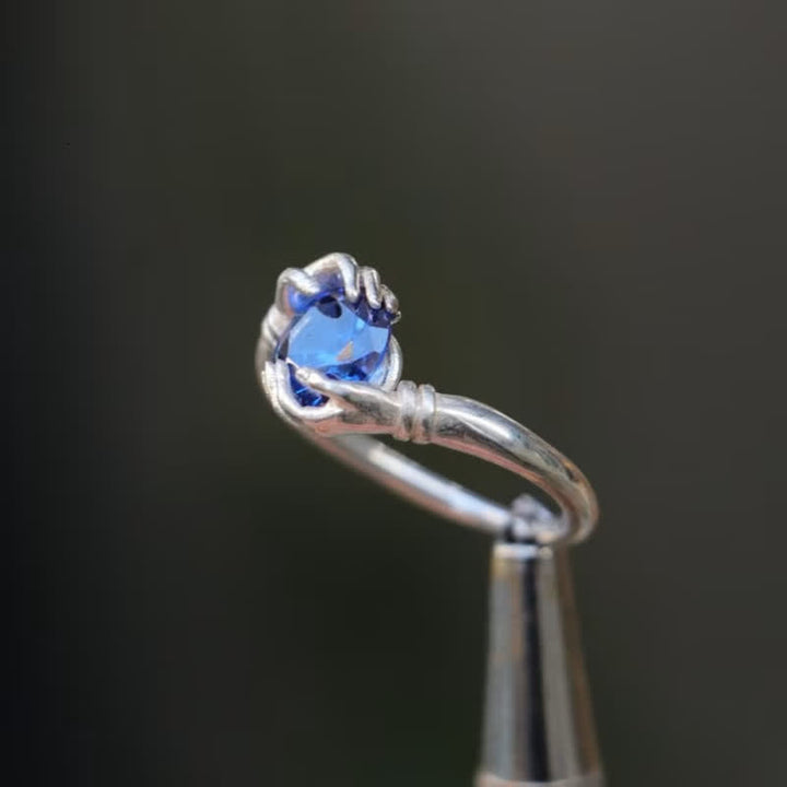 Olivenorma "Il segreto del cosmo" - Anello con pietra preziosa di cristallo