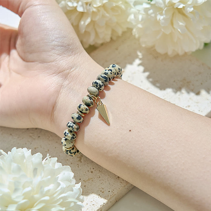 Bracciale con ciondolo triangolare in perline di diaspro dalmata Olivenorma