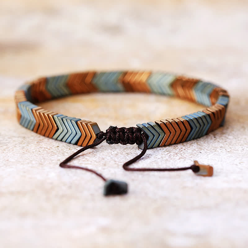 Olivenorma Bracciale da uomo a forma di freccia in ematite elettroplaccata 