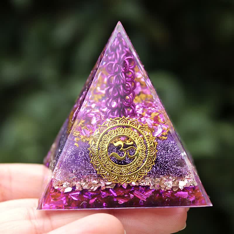 Olivenorma Ametista Pietra Filo di metallo Simbolo Om Piramide Orgone