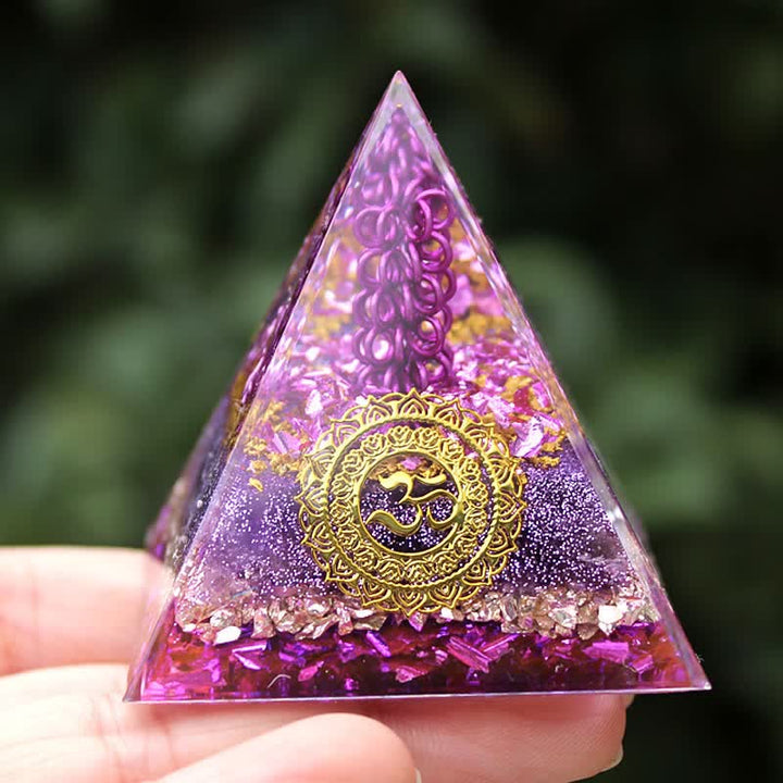 Olivenorma Ametista Pietra Filo di metallo Simbolo Om Piramide Orgone