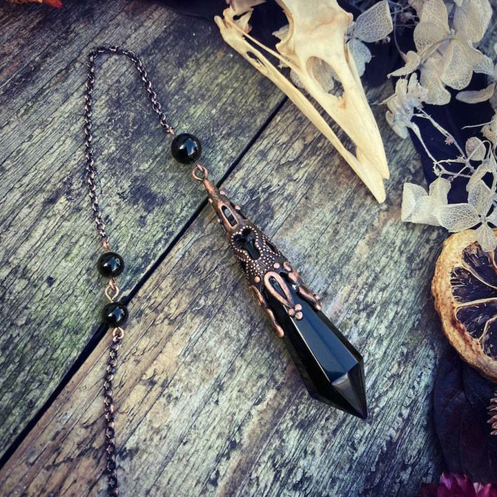 Olivenorma Viking Raven Skull Figurina Pendolo in Ossidiana Naturale