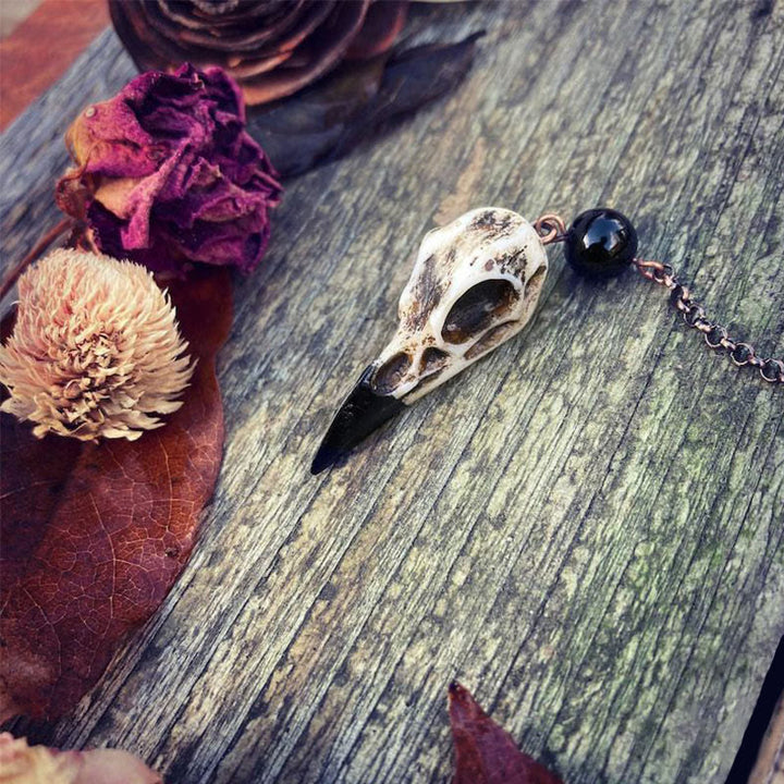 Olivenorma Viking Raven Skull Figurina Pendolo in Ossidiana Naturale