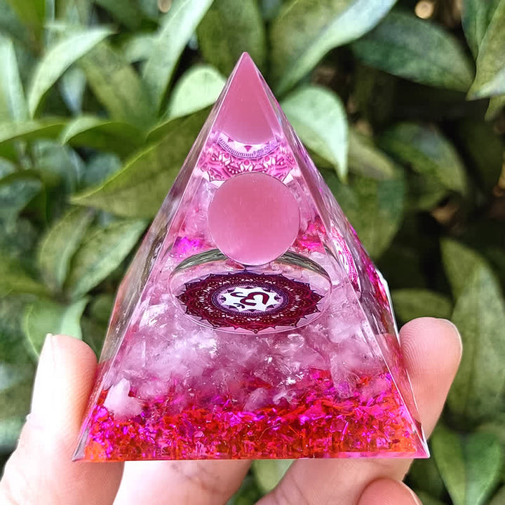 Olivenorma 5m Piramide di Orgone in Pietra Occhio di Gatto Rosa