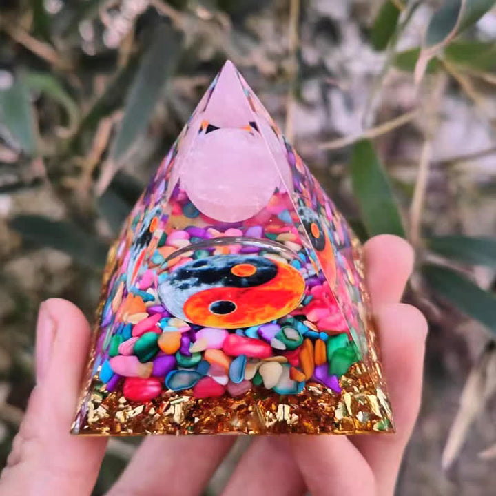 Olivenorma Quarzo Rosa Conchiglie Colorate Piramide Orgonica