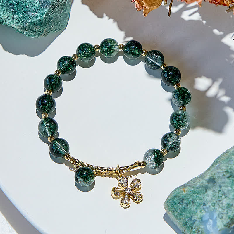 Bracciale con ciondolo a forma di fiore di ciliegio in perline di quarzo fantasma verde Olivenorma 