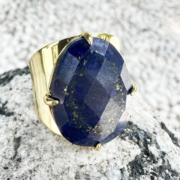 Anello regolabile con pietra curativa naturale sfaccettata Olivenorma