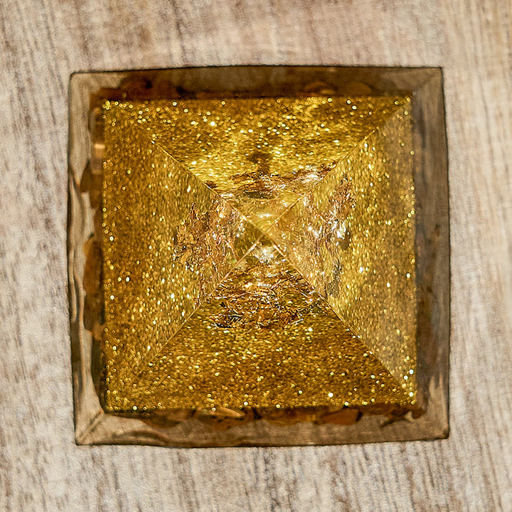 Olivenorma Piramide di energia organica curativa naturale con occhio di tigre