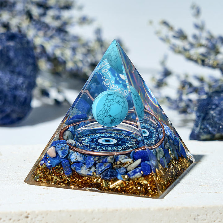 Piramide di orgone di protezione contro il malocchio con sfera turchese Olivenorma