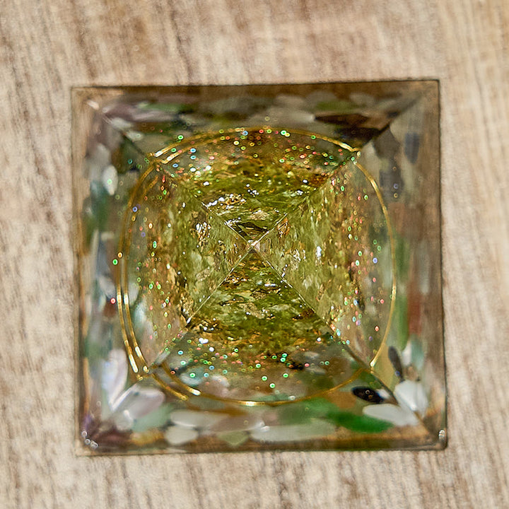 Olivenorma Albero della Vita Peridoto Cristallo Curativo Orgone Piramide