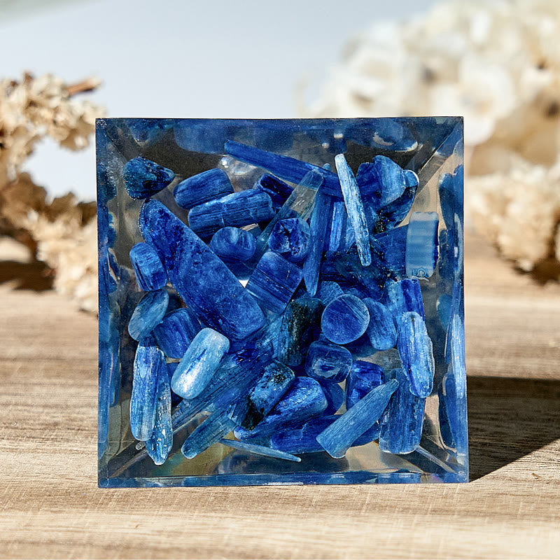 Olivenorma Piramide di Orgone di Terra Blu di Cianite e Sodalite Autentica